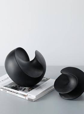 密度家居现代简约黑白哑光树脂抽象旋扭装饰圆球摆件卧室酒柜饰品