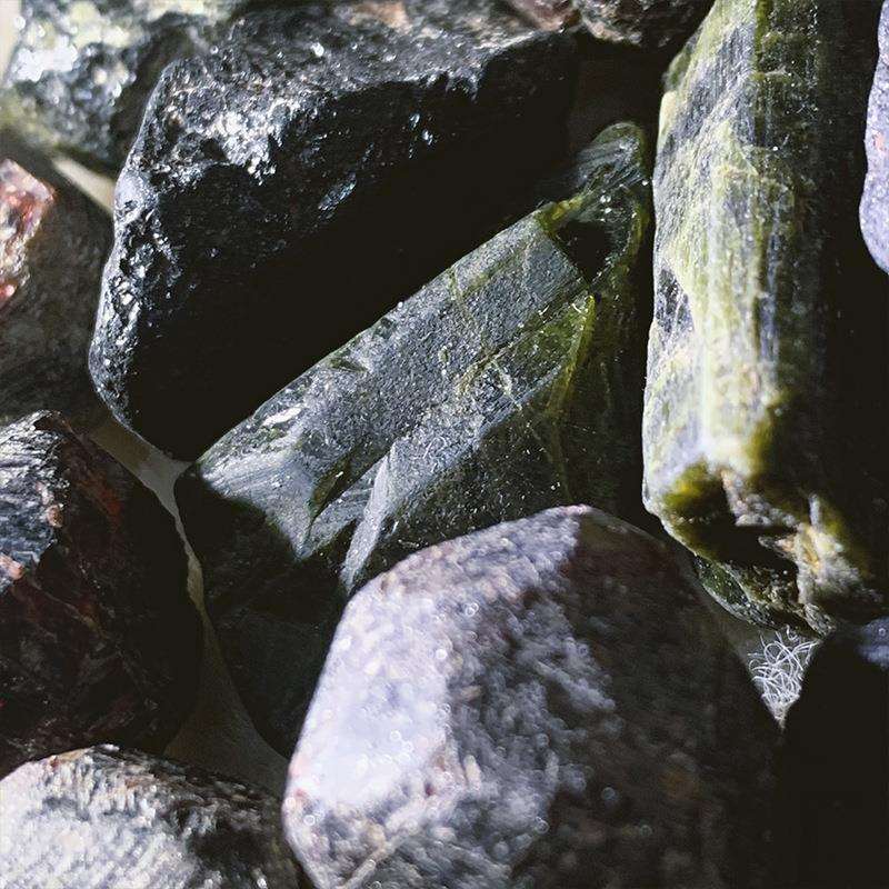 天然绿碧玺红水晶原石托玛琳矿物