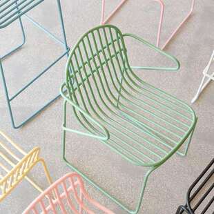 北欧户外铁艺椅子夏日多巴胺休闲靠背椅阳台庭院网红露天桌椅套装