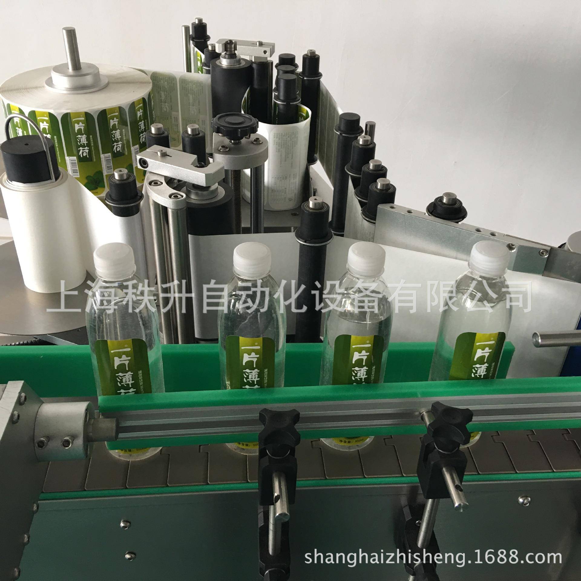 矿泉水瓶高速圆瓶贴标机每分钟200瓶贴商标机器自动圆瓶贴标机
