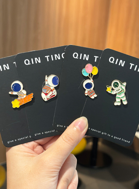 可爱日系宇航员胸针太空人金属徽章别针配饰航天勋章衣服包包装饰