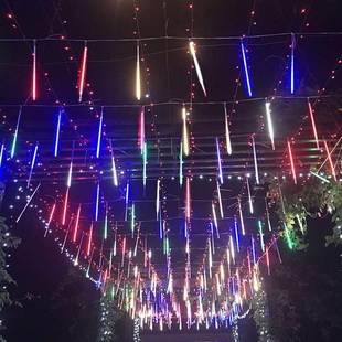 过节彩灯挂在树上的装饰灯景观灯室外春节彩灯带流水瀑布灯串