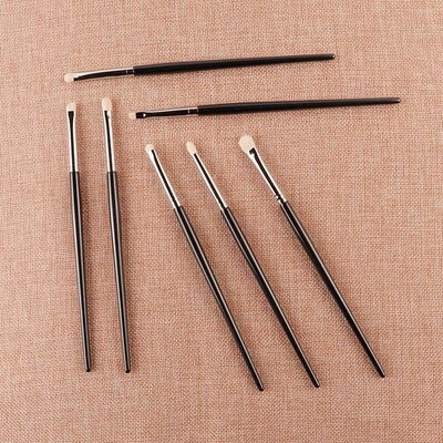1pc White  Hair Eyeshadow Makeup brushes Small Smudge Precis