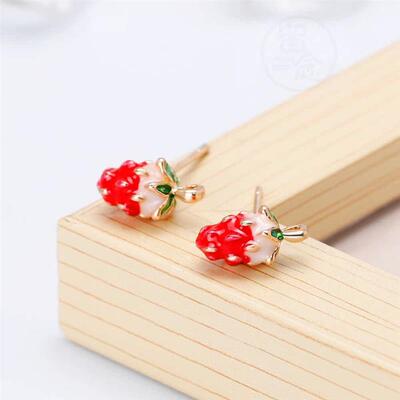 。Fashion cute cartoon alloy painting oil strawberry Earring