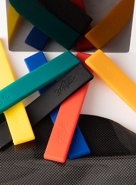 七彩龙龙舟桨碳纤维船桨保护防撞边