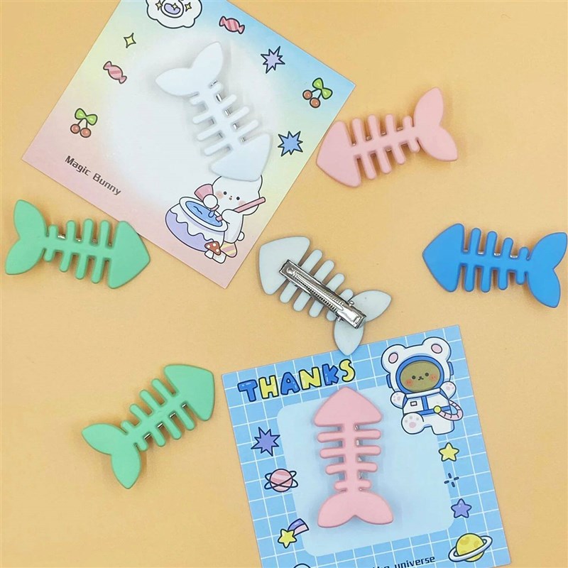 Matte Fishbone Hair Clip for girls Small Barrettes Bangs Sid - 实物图