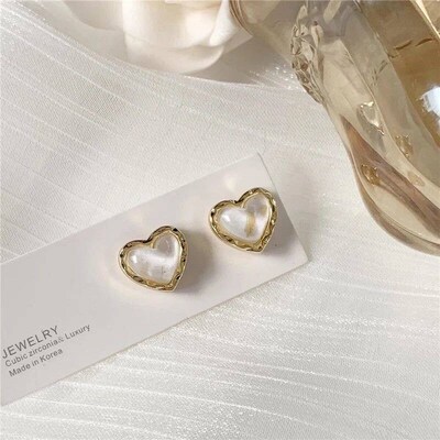 rendy Vintage Heart Earring Women Classic Black White Stud E