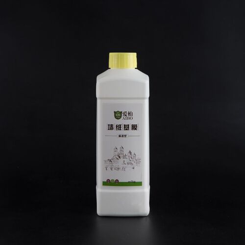 基膜刷上后有一层保护膜 能更有效地将墙贴粘附在墙面上 不易脱落
