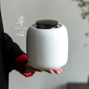 甜白瓷茶叶罐黑檀木盖密封罐大小号茶叶储茶罐陶瓷茶罐茶仓醒茶罐
