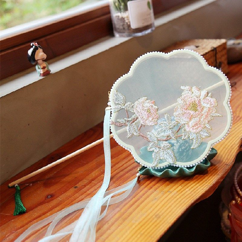 洛阳牡丹刺绣团扇子 宫廷复古风流苏跳舞蹈拍照加长柄竹扇宫扇女,居家日用,扇子,淘宝优惠券,粉丝福利购,淘宝优惠卷