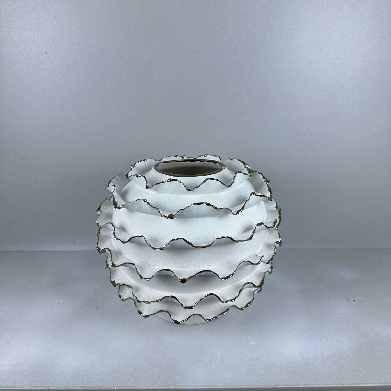 简约样板间贝壳主题创意花束售楼部客厅陶瓷波浪花器白色艺术花瓶