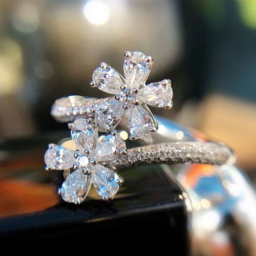 Huitan Temperament Sweet Flower Finger Rings for Lady Luxury