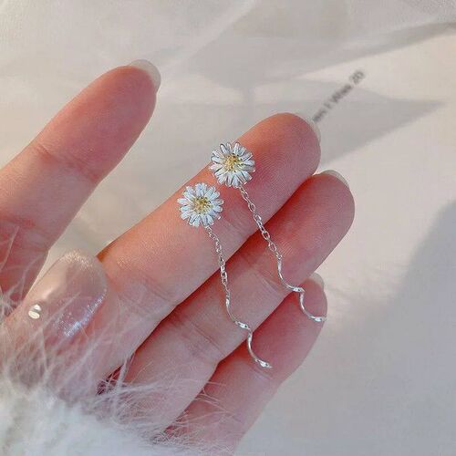 Silver Color rend Daisy Flower Long Wire Tassel Thread Hangi