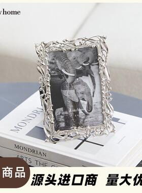 迪斯凯现代装房简约式新款金属相框立0972C样板软装摆台摆件创意