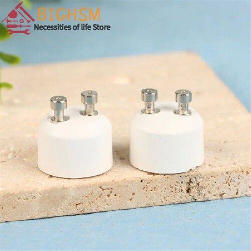 2Pcs GU10 To MR16 Ceramic Socket Base Halogen LED Light
