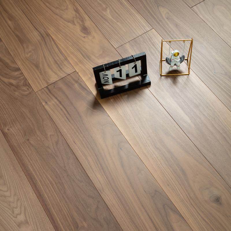 北美黑胡桃纯三层实木复合地热地板家用大板自然原木排骨芯15