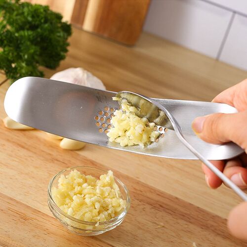 Stainless Steel Curved Garlic Press Mincer Manual Ginger Cru