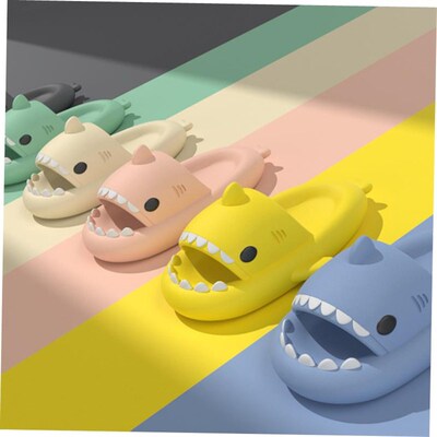 4CM Soft Man Women Shark Slippers Summer Beach Slides Anti-S