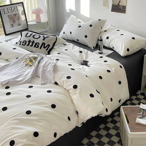 Simple Style Bed Linen Set Skin-friendly Bedsheet Set Pillow