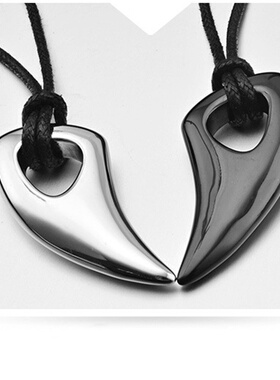 New Fashion Black Titanium Steel Spiked Pendant Horn Mens