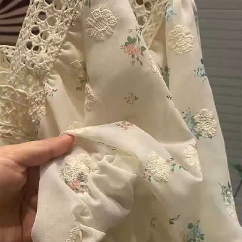Sweet Strapless Floral Embroidered Blouse with Square Neck a