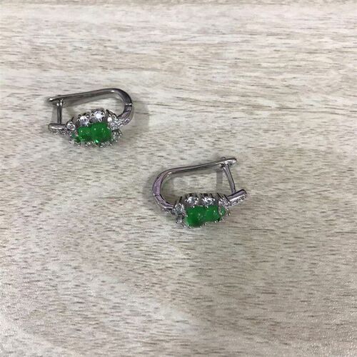 New Chinese Green Gourd Earhook 2025 Light Luxury Unique Ear