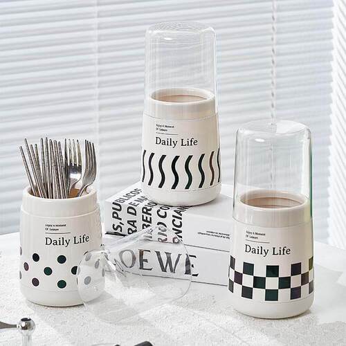 Ins-style chopstick holder with lid, dust-proof, water-drain