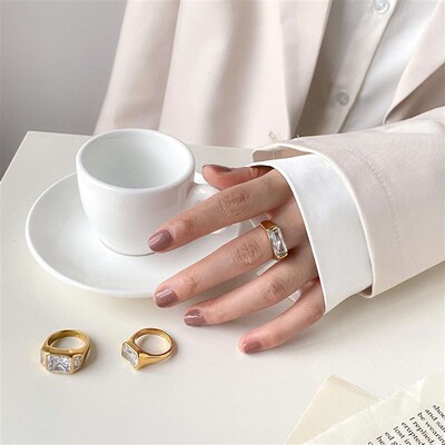 Vintage Simple Large Zircon Ring Womens Ins tendy Mosan Dia