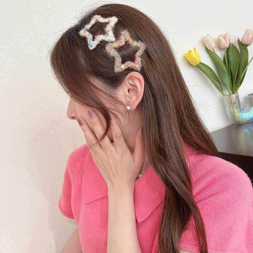 Colorful yarn star hair clip for autumn and winter students