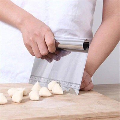 Stainless Steel Noodle Knife Cake Scraper With Scale Pastry