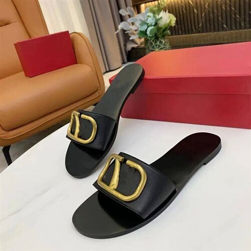 Fashionable Summer Flat Sandals for Women Versatile