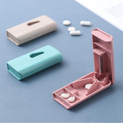 1Pcs Pills Cutter Pill Box 2 In 1 Transparent Mini Portable