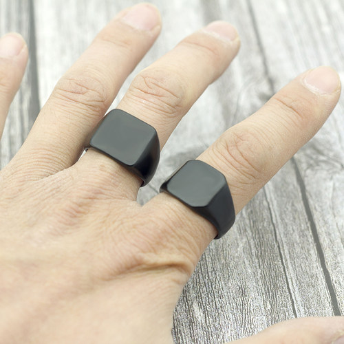 Fashion Simple Style Black Square Ring Classic Ring Wedding
