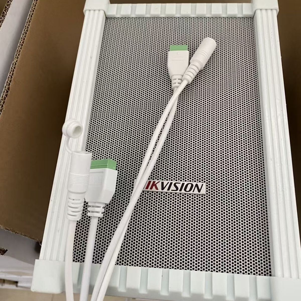 海康监控专用拾音对讲音响双向对讲音柱12-20v 电源内置3种报警音