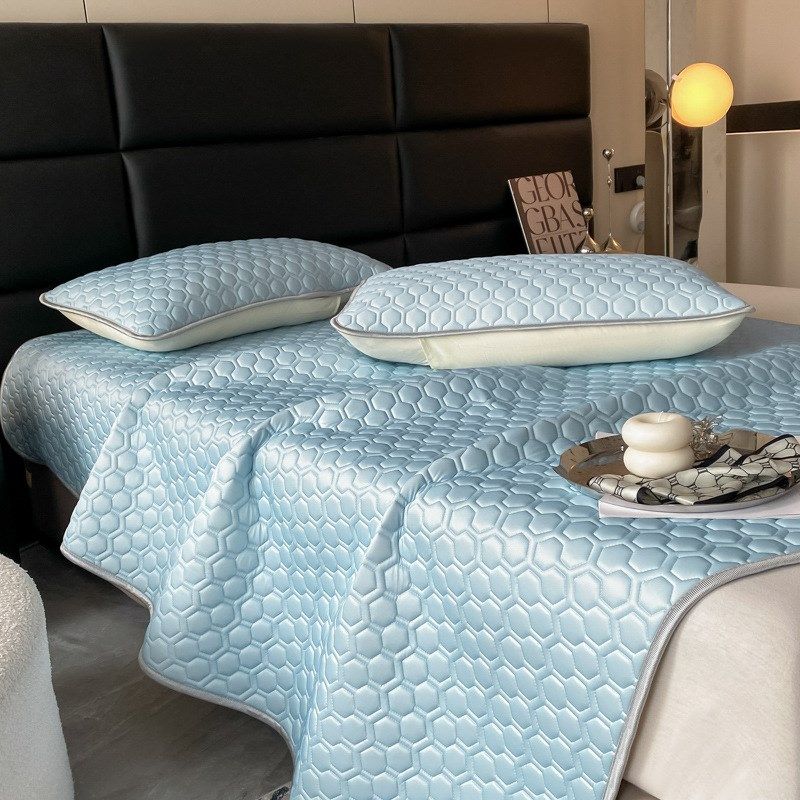 冰柔丝乳胶凉席三件凉感夏凉被四件夏季乳胶床垫空调被可水洗,床上用品,乳胶席,淘宝优惠券,粉丝福利购,淘宝优惠卷