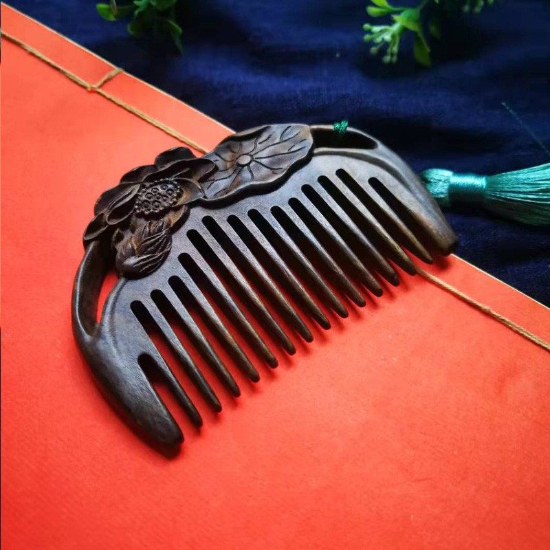 天然沉香木梳子家用防静电檀木便携式宽齿雕花小梳子女士个人护理,家庭/个人清洁工具,梳子/化妆梳/按摩梳,淘宝优惠券,粉丝福利购,淘宝优惠卷