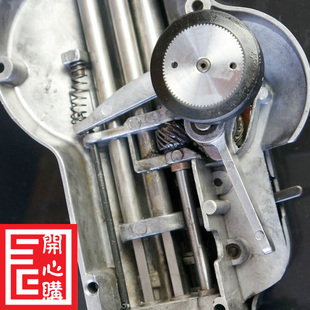 原装电剪刀配件 裁剪刀磨刀总承鬼脸磨刀器前半组件裁布机半