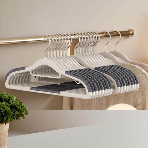 Non-slip and mark-free plastic double hanger, designed to pr