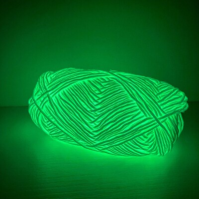 2023 Novel Functional Yarn Glow in the Dark Polyester Lumino