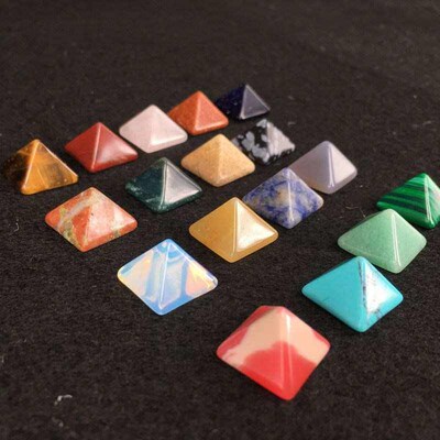 2019New 7pcs set Pyramid Gemstone Natural Stone Crystal Quar