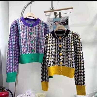Fashion contrast color houndstooth round neck single-breaste