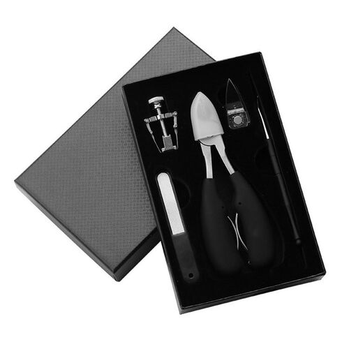 Architecture Inlay Specialists Use Nail Clippers To Cut Toen