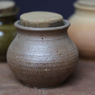 柴烧小土罐 云南传统龙窑草木灰釉普洱茶仓纯手工迷你土陶 小茶罐