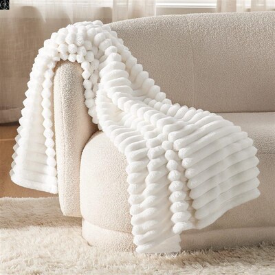 Solid color white cozy sofa throws blankets fluffy bedcover
