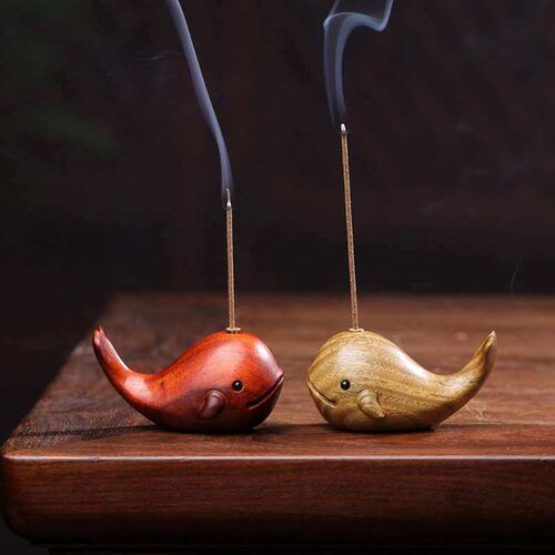 Green sandalwood wood carving cute whale backflow incense be