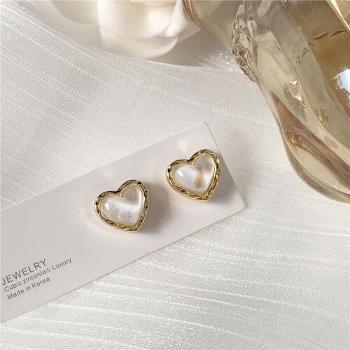 rendy Vintage Heart Earring Women Classic Black White Stud E