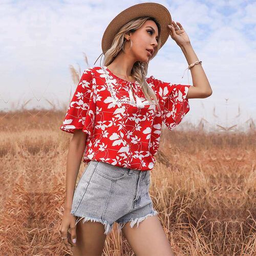 Summer new red short-sleeved lace stitching lace V-neck shir
