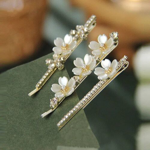 The new Korean version pearl flower zircon one-line hair cli