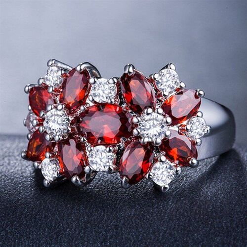 Green Zircon Diamond Flower Ring Fashionable European Americ