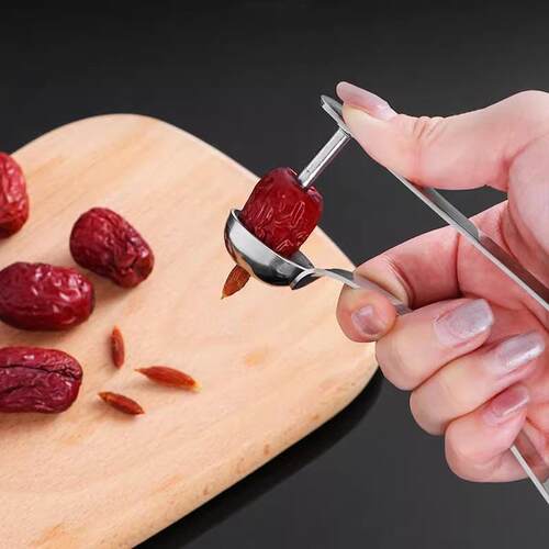 A stainless steel jujube de-seeding tool, a household tool f